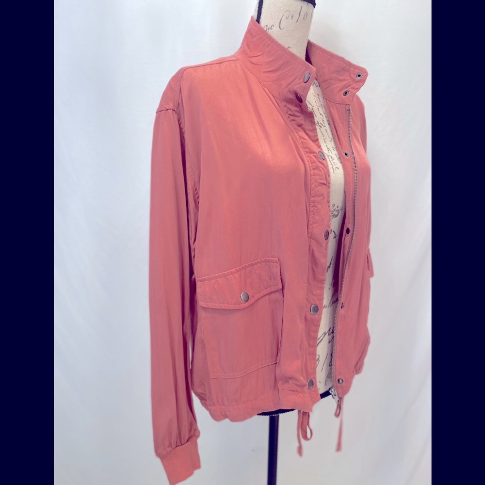 E & M Dusty Rose Lightweight Button and Zipper closure Drawstring NWT La…